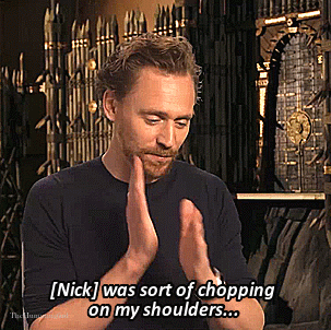 thehumming6ird:Tom Hiddleston and Nick Park describe Lord Nooth’s ‘Early Man’ massage in more detail