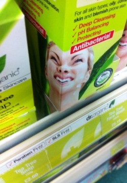 thatfunnyblog:  imagine being asked to be in this product’s photo shoot and excitedly bragging to your friends and family you are are going to be on a box just to find out they made you look like this 