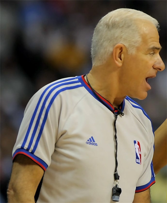 dadluvr:  Fuckin Hot Ref