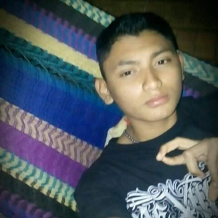 autentiko:  autentiko:  Este minito k esta bueno en un hetero engañado de mexico