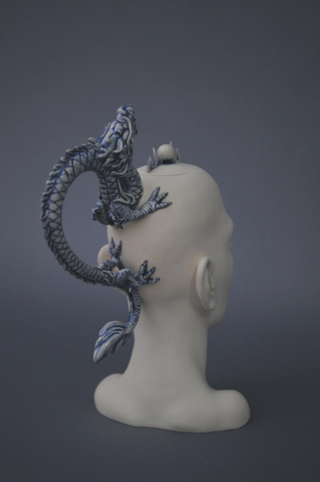 crossconnectmag:  reblog from art-and-fury: Johnson Tsang - A dragon plate / A