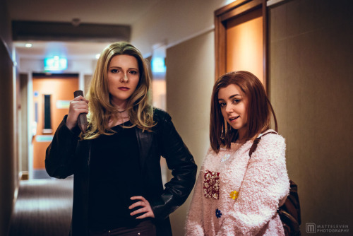 Willow Rosenberg and Buffy Summers cosplays. Willow by @darthhumpsBuffy by @voxophone-cosplayPhoto b