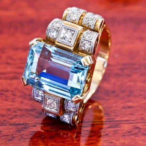 Retro aquamarine and diamond ring, circa 1940. Lot 20 in the upcoming auction, pre-estimate $1,800-2