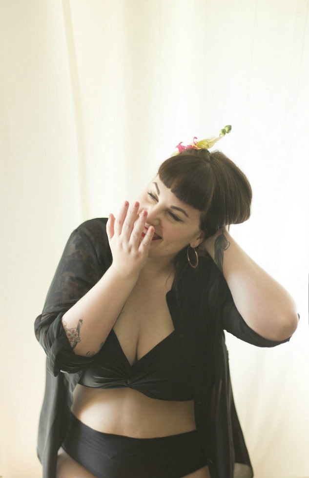 furdiesterne:  http://weloversize.com/bikinis-fatkinis/Bikini, Fatkini, Whatever