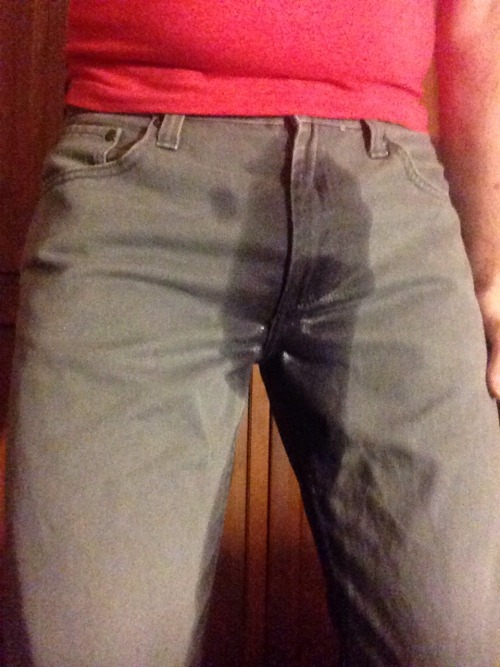 bruiserbrus:Decided to wet for a friend.