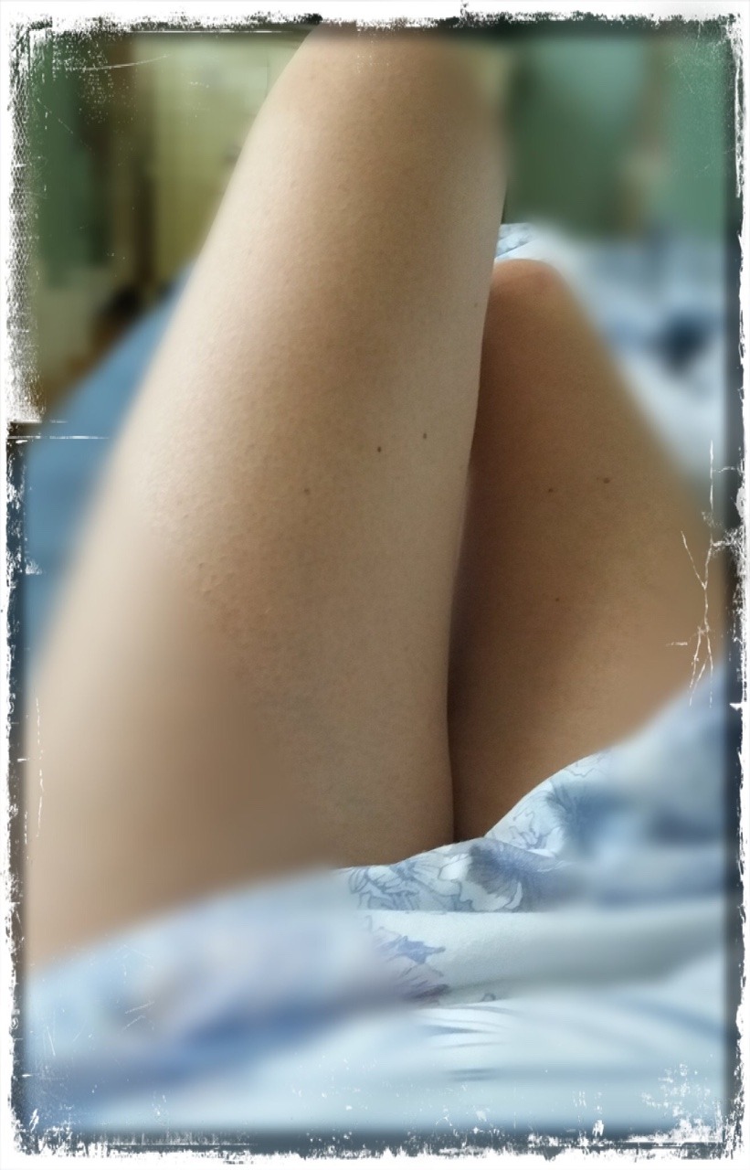 He likes my thighs 💜