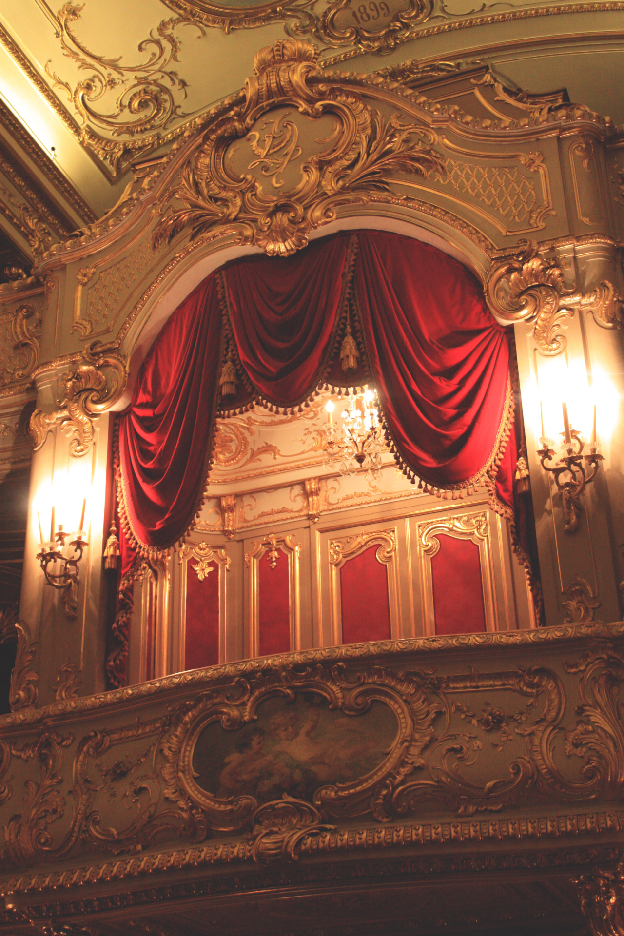 julia-amore:  St. Petersburg, summer 2012 Yusupov palace, home theatre 