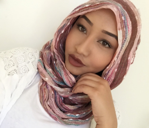arabicafrican:  its 2015 and im still obsessed with trying to look as feline as possible 