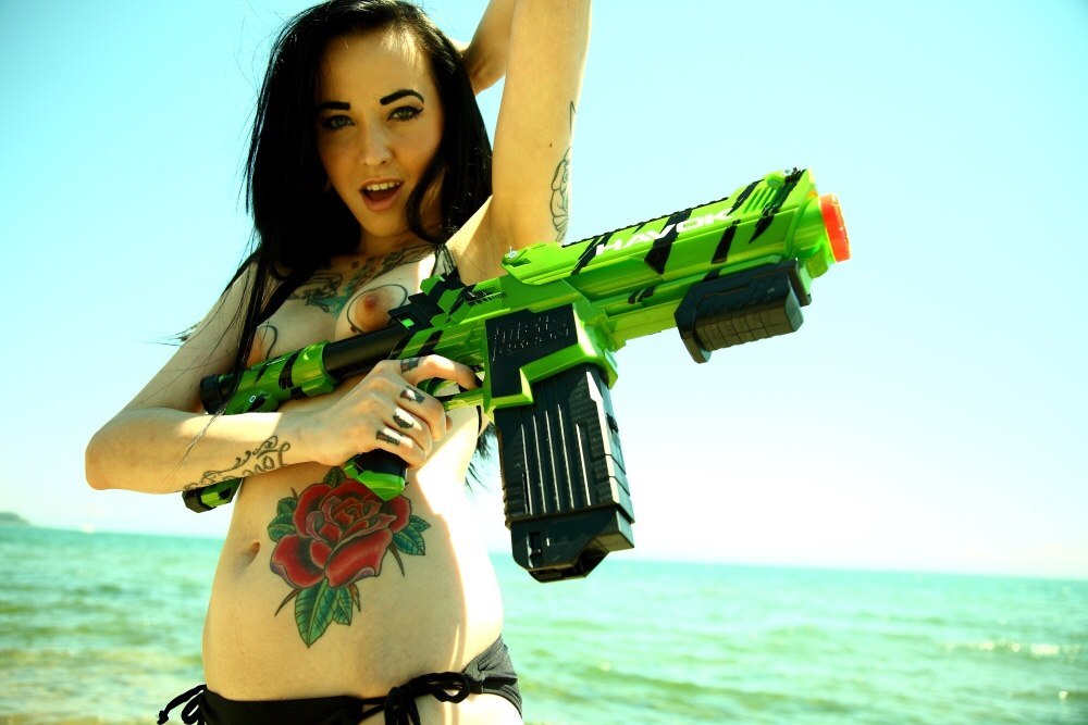 tattoos-and-models:  Lovesick