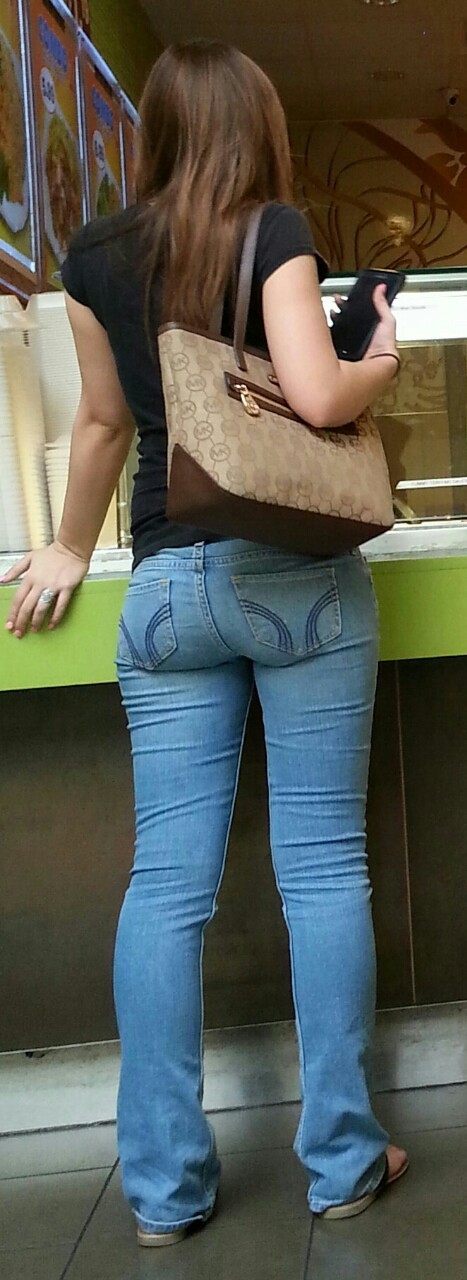 mycandid:  New post #hollisterbooty #candid #streetbooty #candidfeet love the way