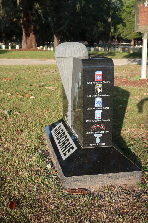 Brand new memorial marker at the Beaufort National Cemetery in honor of Airbourne Paratroopers. Very