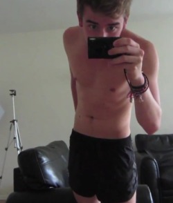 male-celebs-naked:  Connor Franta 1See more