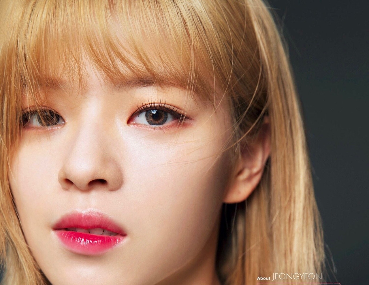 abitofeverythingstrange:  Twice x CamCam Magazine