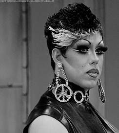tumblr_p5v5o5wcMZ1vfnk4to1_250.gif