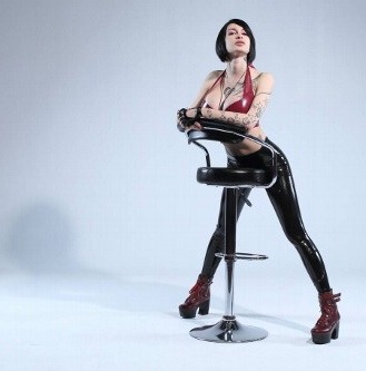 wetshine:  Ariane Saint Amour