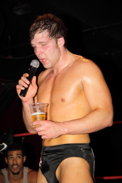 Rwfan11:  …A Bit Of Moxley Side Sac! :-) …… A Few More Of Those Beers And