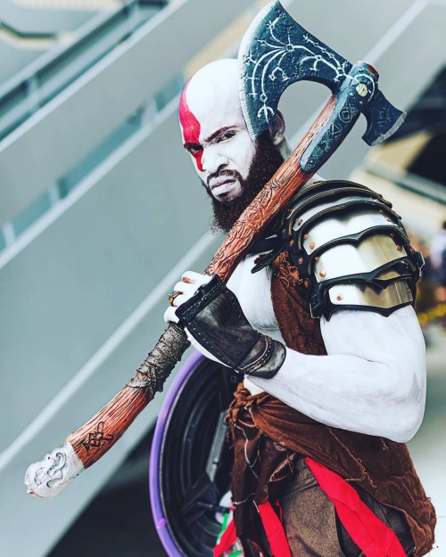 God of War Cosplay: #Kratos Make up by @sophiamao92 Costume by @4las2112 Armor by Red Falcon Photogr