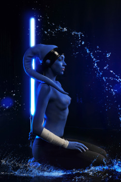 nerdynakedgirls:  Twi’lek. Meditation by DobbiSallozare 