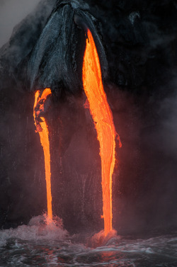 off-with-the-faeries:  aviatinq:  Lava |