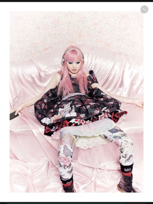 voguehawaiinei:  junobs:  fernanda ly photographed by mario sorrenti for vogue italia june 2015  YAAAAS