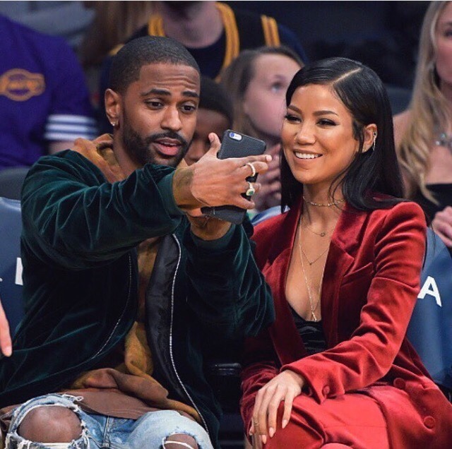 killemwithky-ness:  blackscreaming:  They so fuckin unbothered 💙‼️😩  DIS
