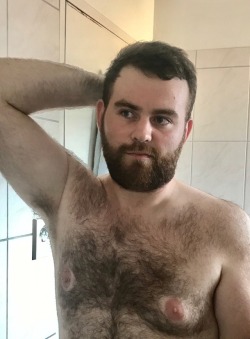 kinkychefpup:Scruffy on the left clean shaven