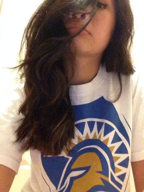 freudian-s-l-i-p:curled my hair for no reason while also reppin SJSU