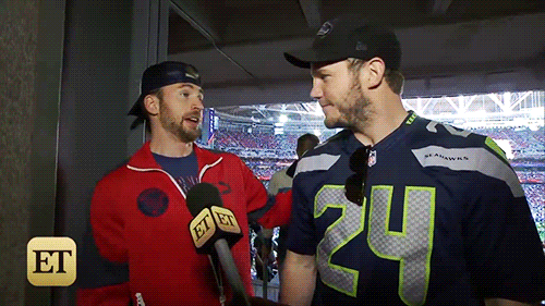 master-of-duct-tape:(x)I swear, Evans does not stop bouncing around this entire interview  Evans looks like a 5yo boy hahahahaha #teamevans