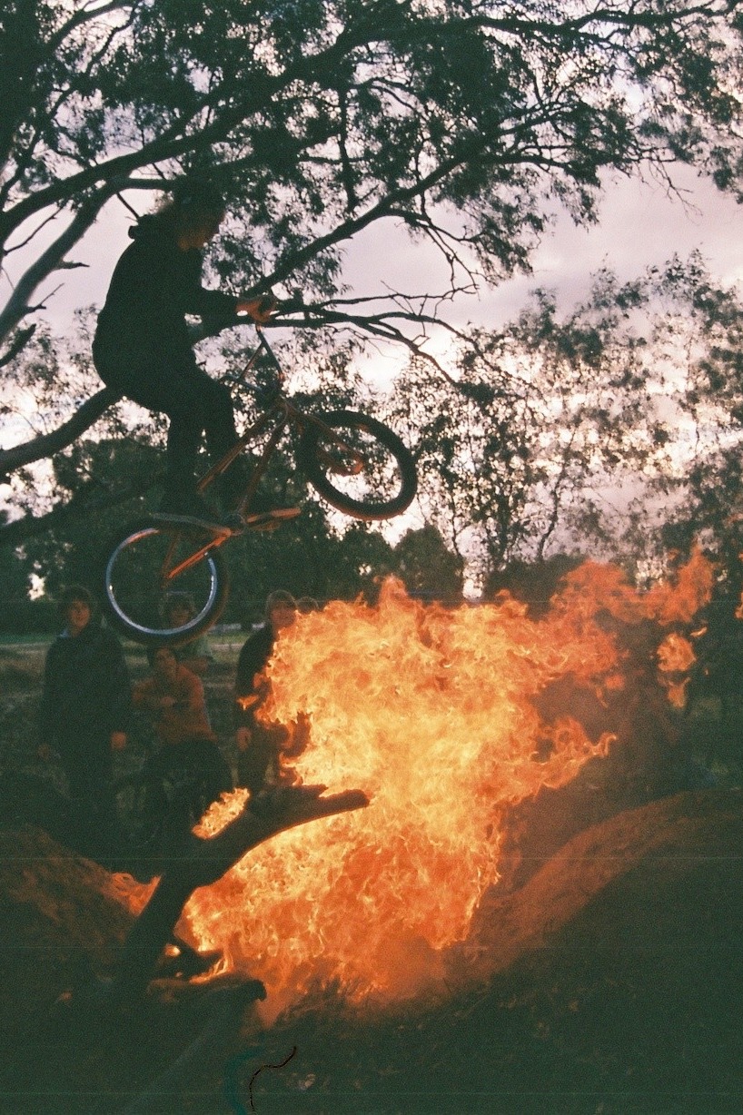 r2&ndash;d2:  Fire jummpa! 
