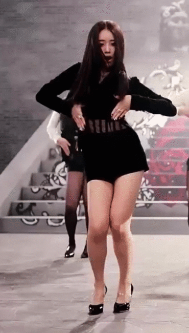 Jieun legs and thighs appreciation.