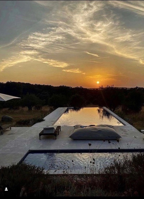 utwo:  Sunset at the pool…Portugal© Villa Extramuros