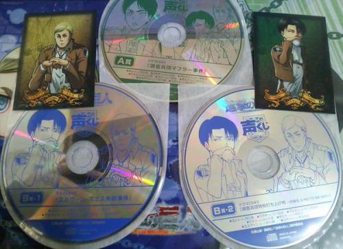 A look at the bonus gifts for the new SnK drama CD set released today: character cards!The CDs themselves have the outlined character designs!