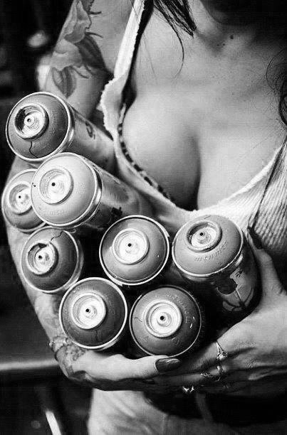 fucking-money:  Black and white blog 