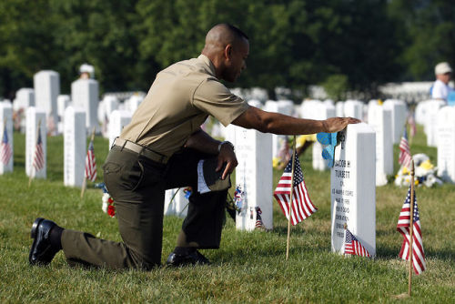 goosedawg:  armsnotsigns:  gunrunnerhell:  “And they who for their country die shall fill an honored grave, for glory lights the soldier’s tomb, and beauty weeps the brave.” - Joseph Rodman Drake  sadly they didnt die for their country, but for