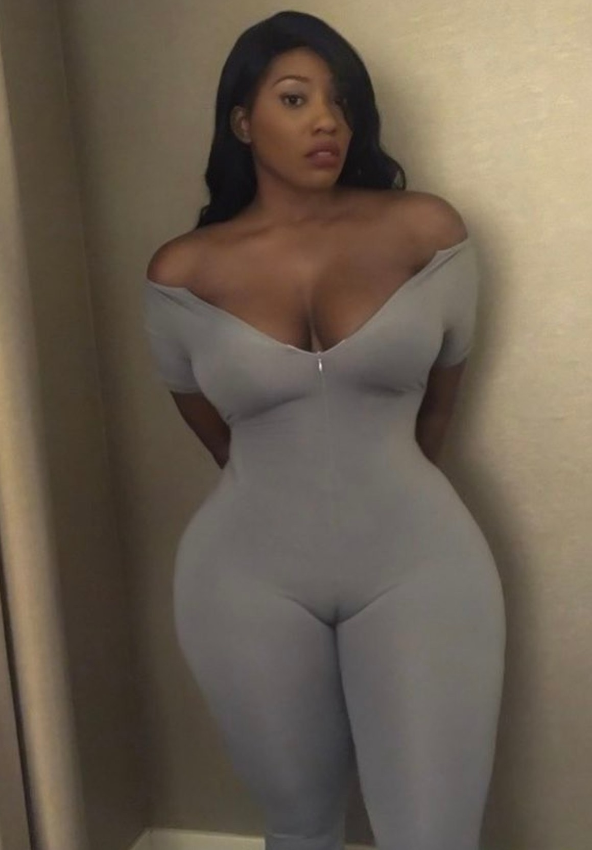 kingjazziedad:  DeliciouslySexy. CurvyLicious. BootiDelicious Ma. Ms MaimaidMonroe.