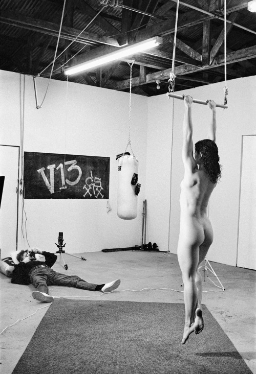 bm0418:Helmut Newton photographing Lisa Lyon, California, 1981