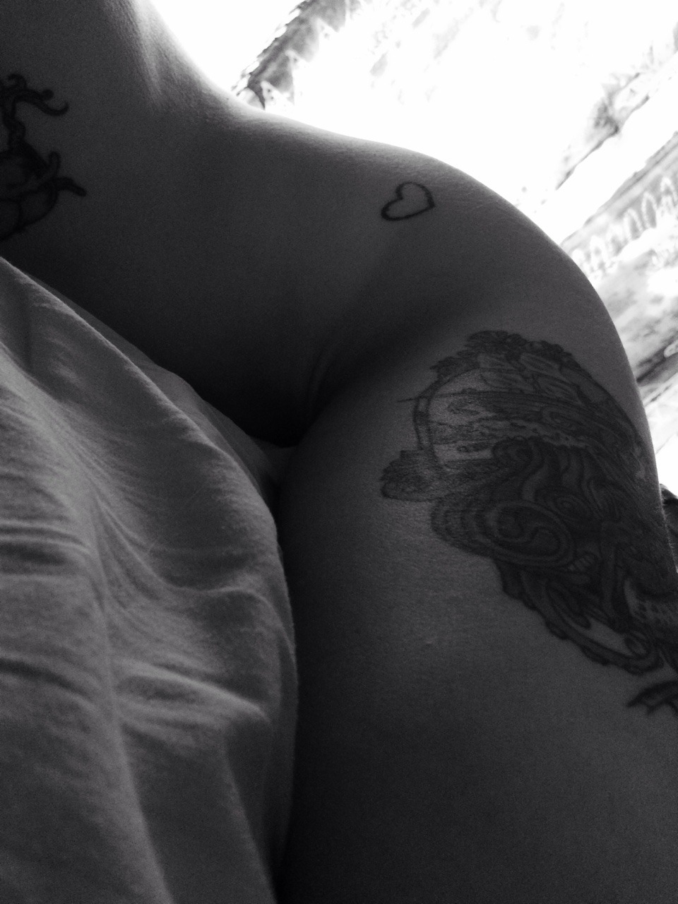 reesuhhh:  My boyfriends new favorite hobby is taking photos of me while I sleep.