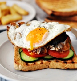 fattributes:  Chicken &amp; Portobello Mushroom Club Sandwiches 