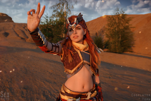 Just wanna share my Aloy cosplay with you.This suit took me about 300 hours of work: printing on fab