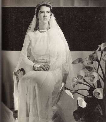 Princess Elizabeth of Greece , Countess of Toerring-Jettenbach in her wedding dress, 1934