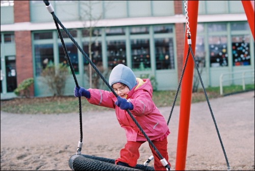 Visiting Friends at Schenefeld. January 2014 (I) #believeinfilm
Nikon F2 Photomic Nikkor 85mm 1:2 (Ai) (some images with flash Nikon SB15) on new Kodak Portra 400 @200, developed and scanned by FINDLab, USA.