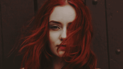 redheadcontrol:  Síguenos en Facebook! Carly