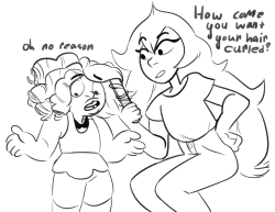 clamlynndraws:  thats why she got her hair