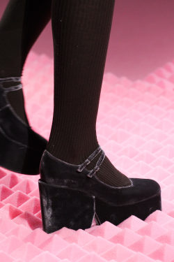 prettyify:chunky, velvet, strappy shoes @ Mary Katrantzou FW15