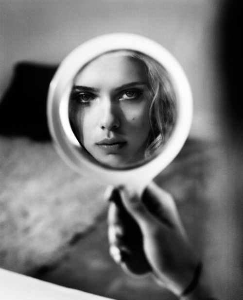 lesbeehive - Les Beehive – Scarlett Johannson by Vincent Peters...