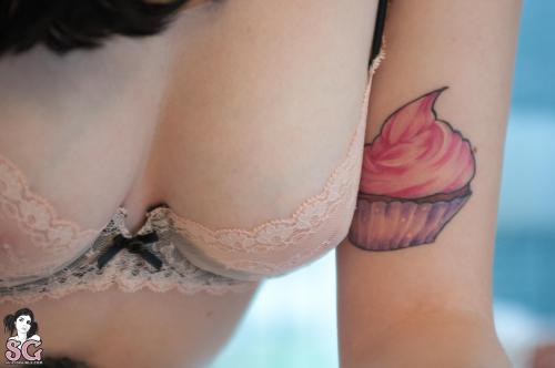 past-her-eyes:  Linna Suicide linna.suicidegirls.com linnasuicide suicidegirls suicidegirlsfullsets For South African SuicideGirls