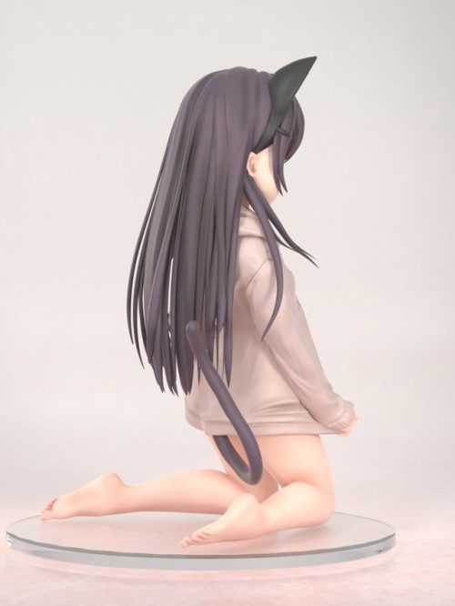 I just can’t get over how good the paintwork is on this figure! Honestly, I thought it was an 