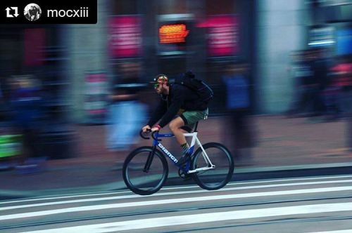 urbanbikelife:  hizokucycles:  #Repost from cyclist @mocxiii photo by @dee.rock - “when i ride a bik