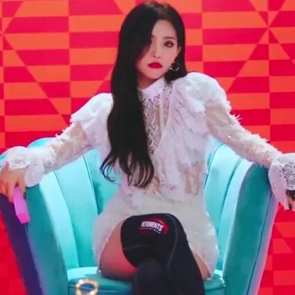 Every Queen Needs A Throne Queen 