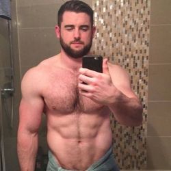 thehairyhunk:Featuring @cnlouden | By @thehairyhunk